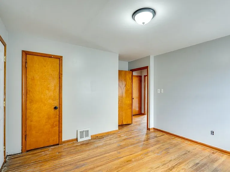 8514 Deerfield Dr — Photo 20