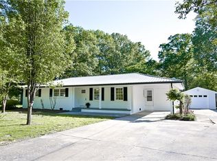 112 Burton Dr, Calhoun, GA 30701