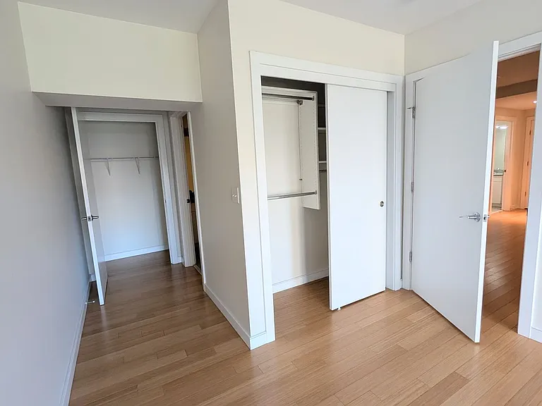 606 Albany St #102 — Photo 7