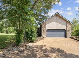 71 Creekway Dr, Crossville, TN 38555