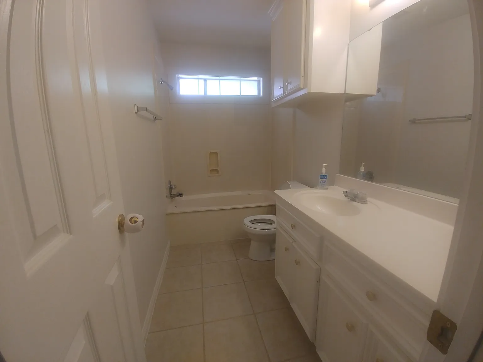 1802 White Stone — Photo 3