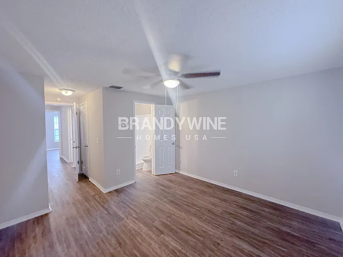 2549 Jessica Ln — Photo 13