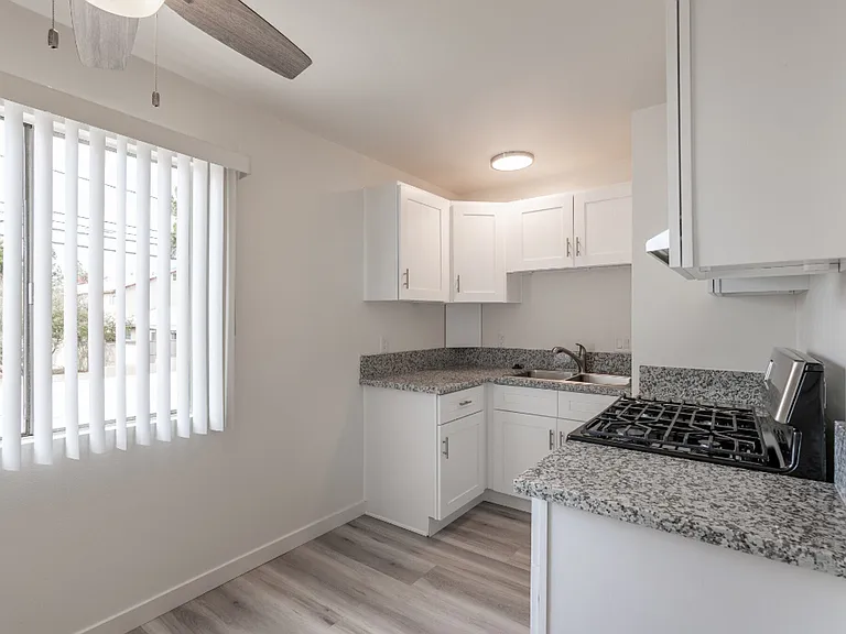 1345 N San Gabriel Ave — Photo 6