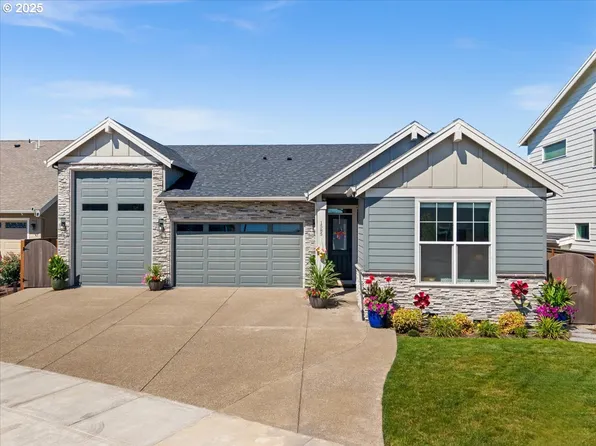 1585 37th Pl, Forest Grove, OR 97116