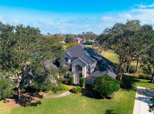 689 Sandringham Dr, Jacksonville, FL 32225