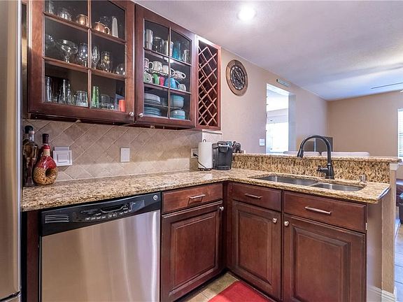 3rd image of 311 N Macdill Ave
