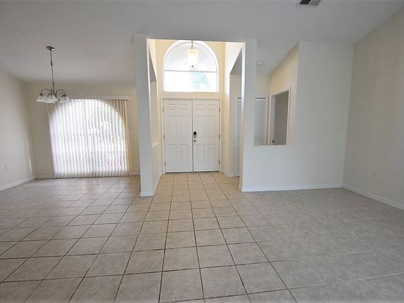 2nd image of 4013 Long Leaf Dr