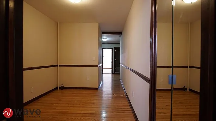 Rented by Wave Real Estate Group | media 7