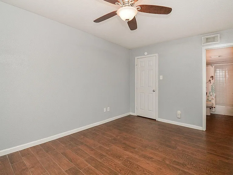 4635 Wild Indigo St #498 — Photo 21