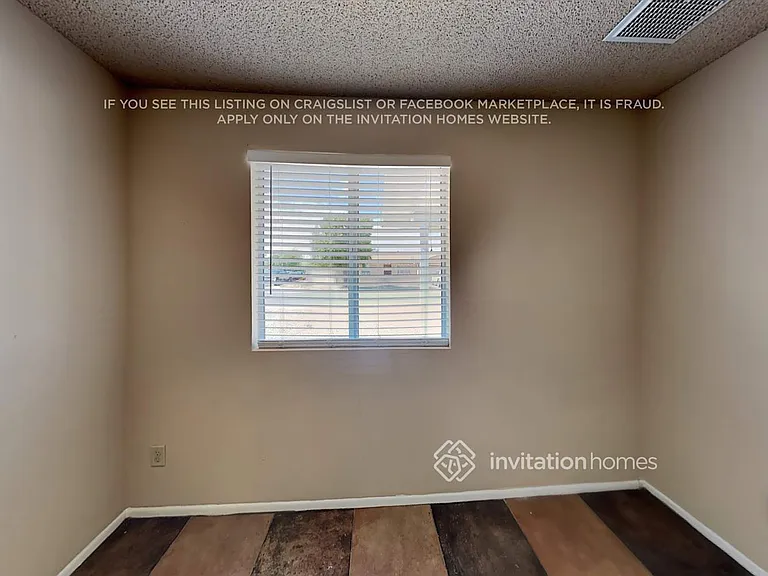 8639 W Clarendon Ave — Photo 7