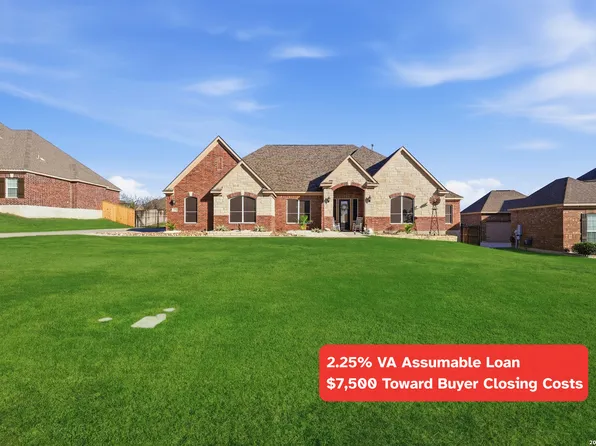 239 Sittre Dr, Castroville, TX 78009