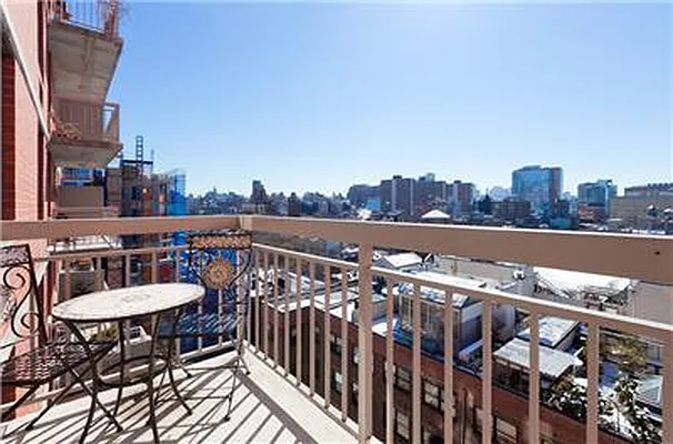 Sold by Oxford Property Group | media 5