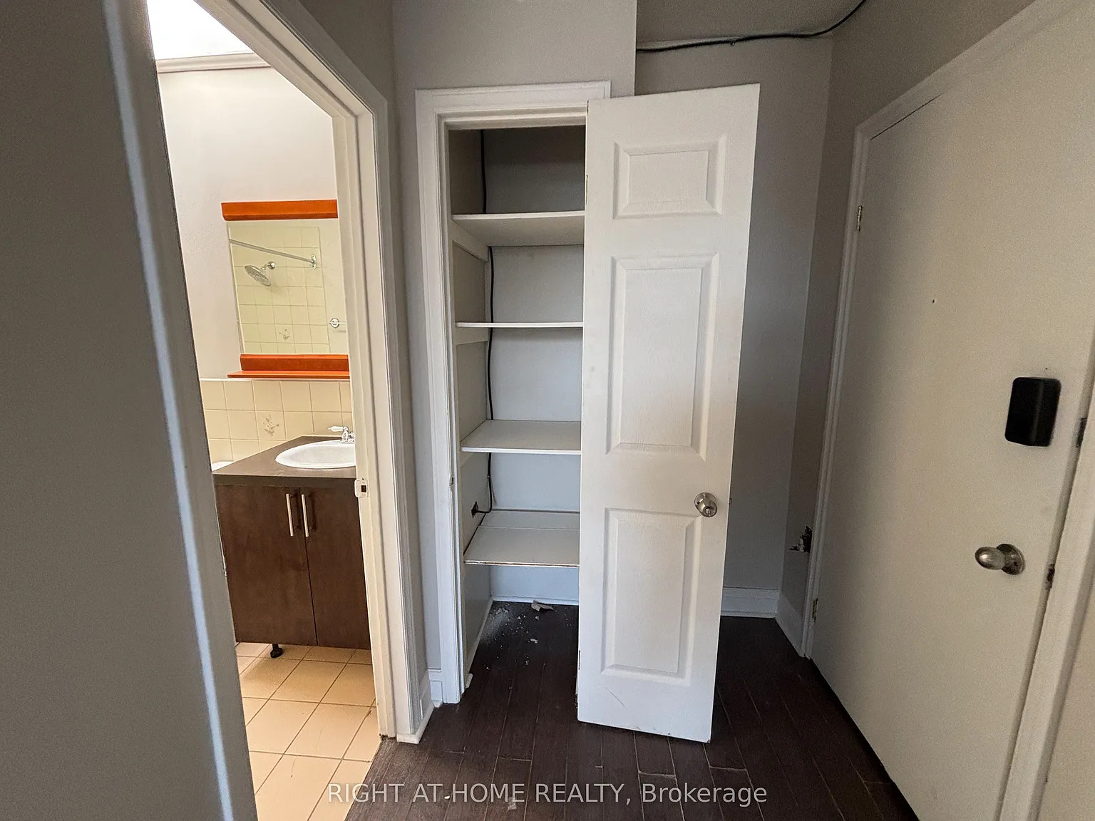 Studio, $1,400 — Photo 4