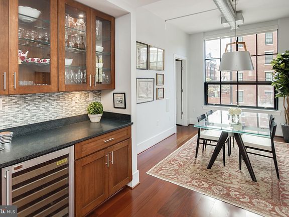 5th image of 1600 Clarendon Blvd #W103
