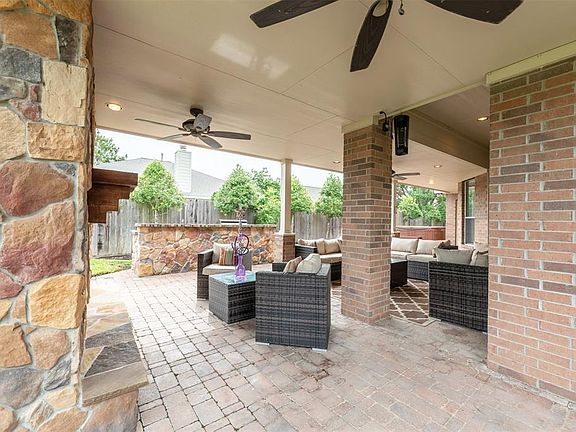 4th image of 14218 Deep Cove Ln