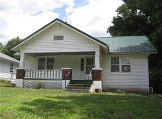 804 Commercial St, Warsaw, MO 65355