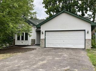 8001 Ravenrock Rd, Rockford, MN 55373