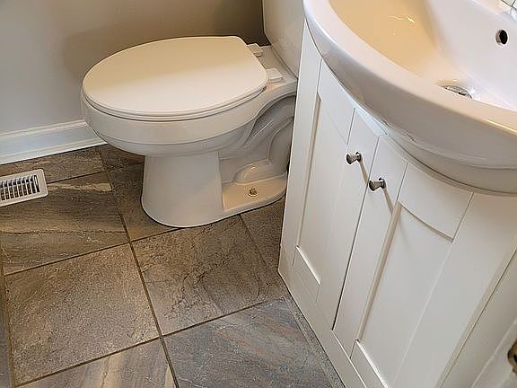 4th image of 104 Elm Bend Rd