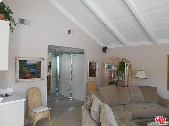 2nd image of 2566 Miramonte Cir E Unit E