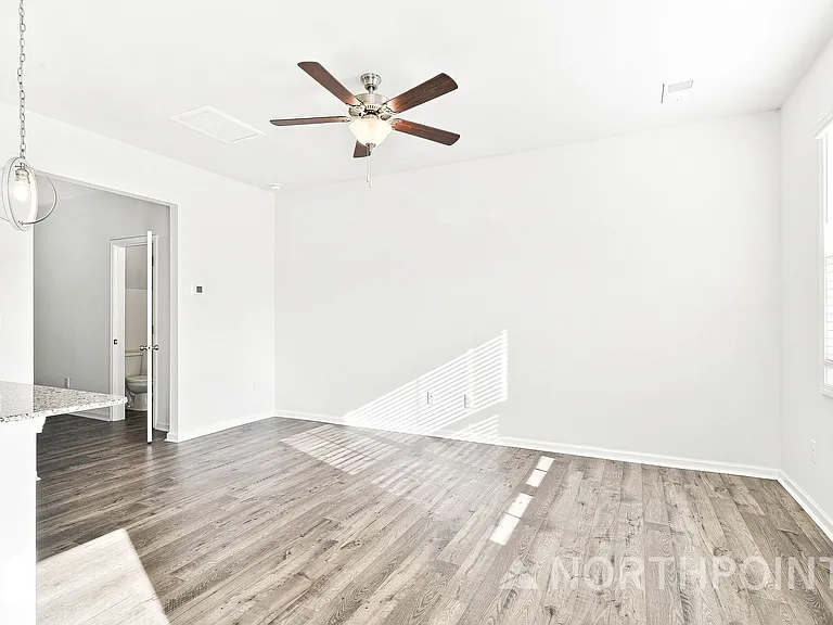 3740 Yorkshire Pl — Photo 2