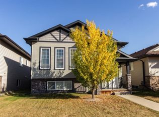 17 W Charles Ave, Red Deer, AB T4P0L8
