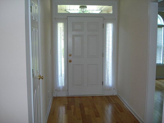 2nd image of 297 Southbank Dr