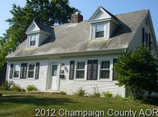 818 E Maple St, Hoopeston, IL 60942