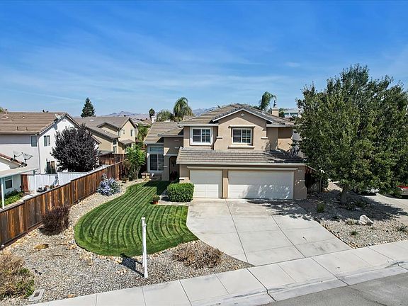 3rd image of 730 Hillock Dr