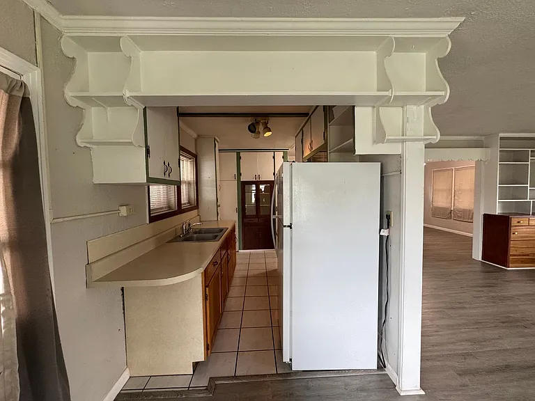 304 N Rockingham Ave — Photo 10