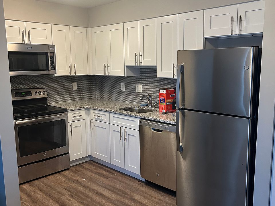 2nd image of 21 Peachtree Ln