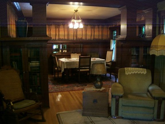 4th image of 2514 Queen Anne Ave N
