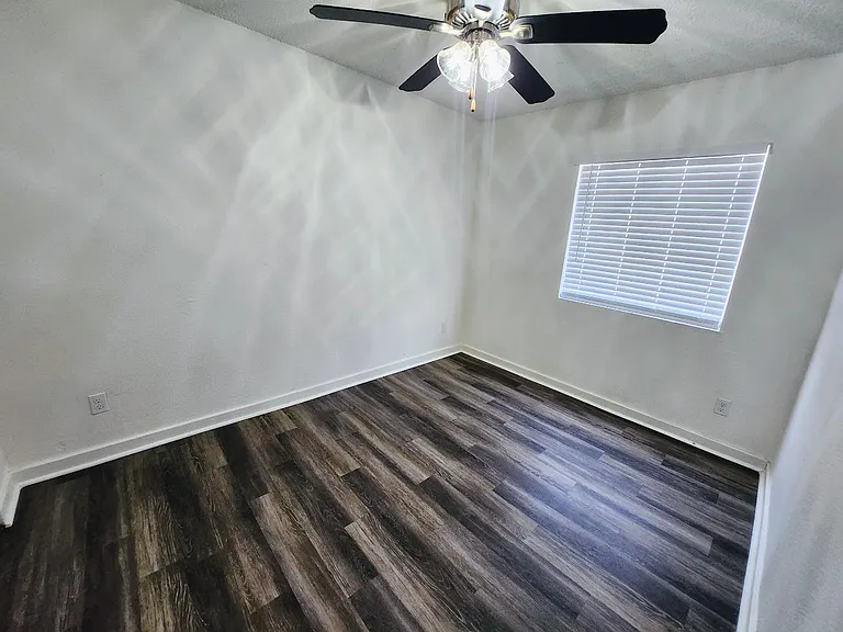 1309 W Taylor St — Photo 17