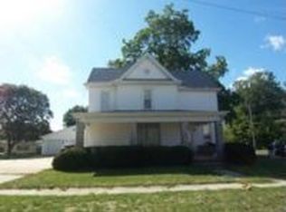 300 S Main St, Mackinaw, IL