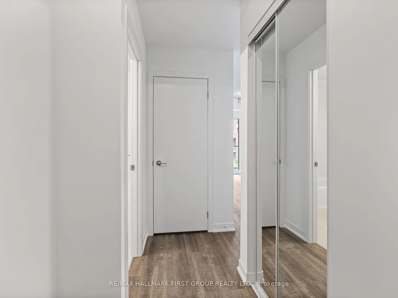 2 bed, $2,350 — Photo 4