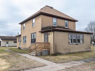 200 S Smith St, Kellogg, MN 55945