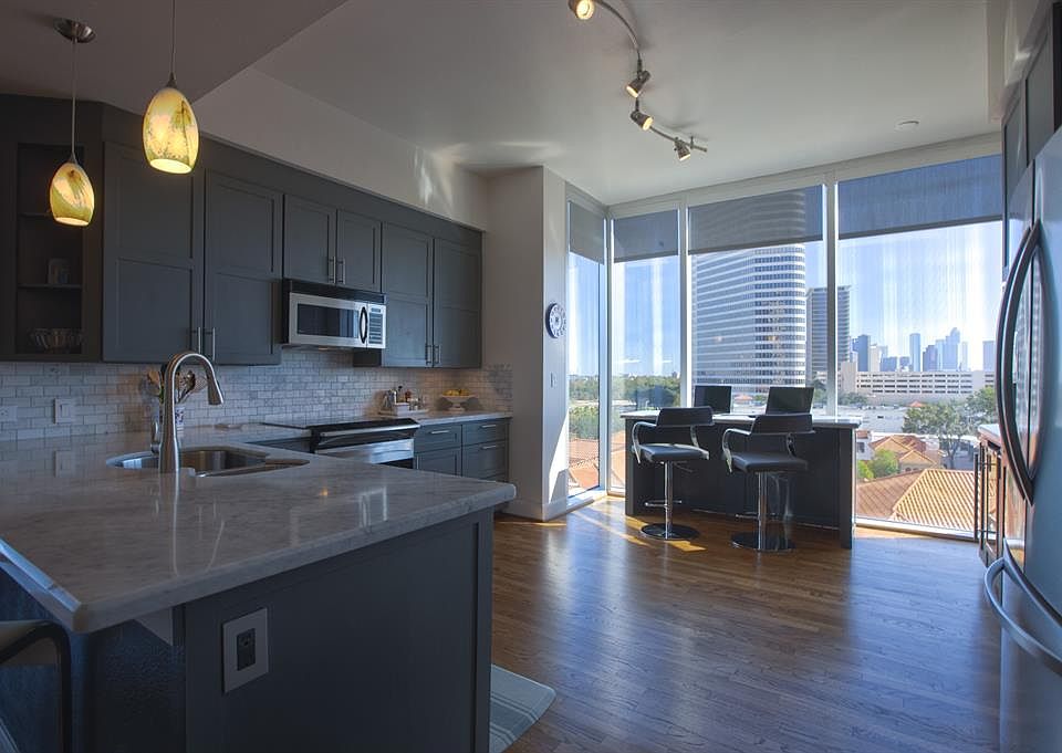 1st image of 3333 Allen Pkwy Unit 1502