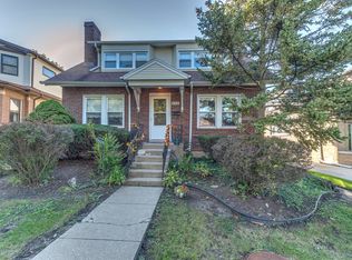 6918 N Odell Ave, Chicago, IL