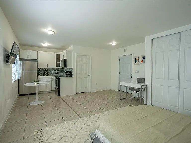 6971 Carlyle Ave #107 — Photo 8