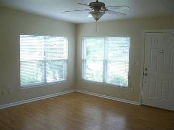 3rd image of 1565 Golfview Dr