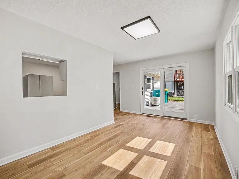 338 Hickory Ave — Photo 5