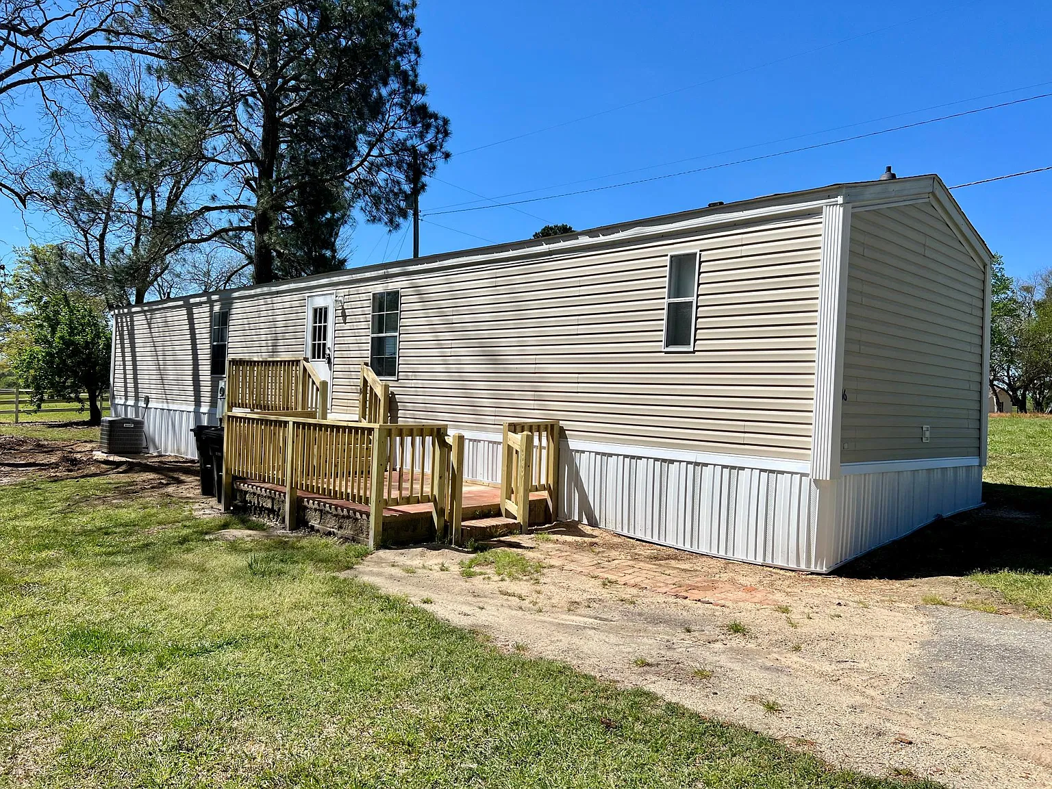 2 bed, $995 — Photo 2