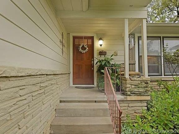 3rd image of 3654 S Terwilleger Blvd E