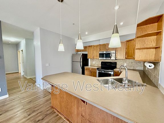 3rd image of 2120 Shannon Ridge Dr Unit 210
