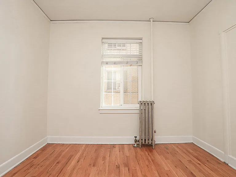 945 N Marion St — Photo 17