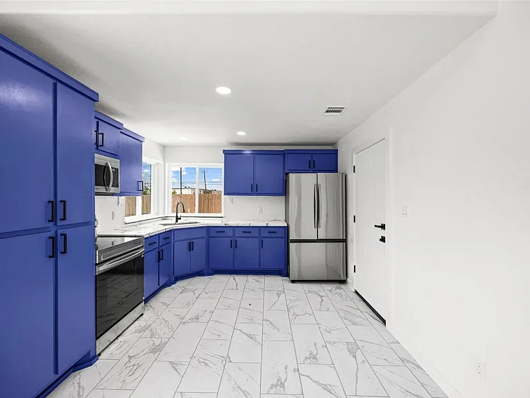 12831 Nyack Dr — Photo 12