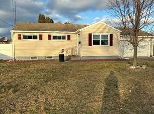 36 Daley St, Chicopee, MA 01013