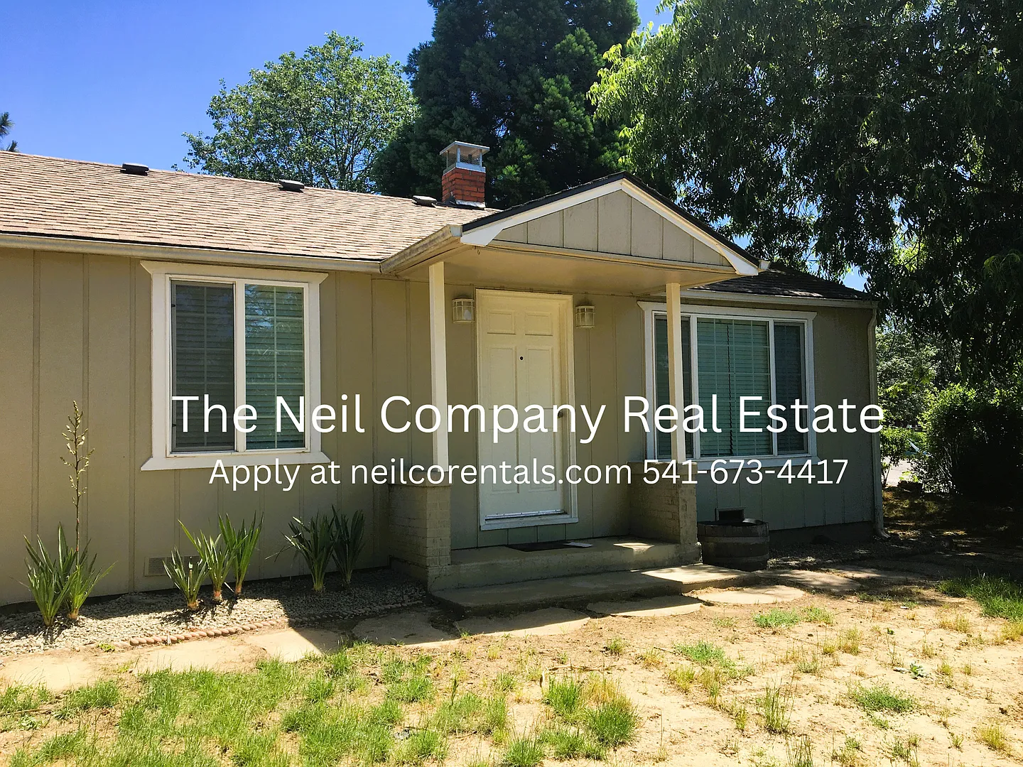 ~2 Bedroom House in Winston~ — Photo 1