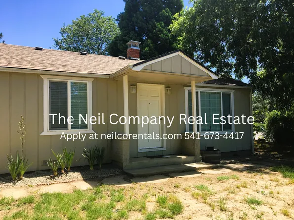 128 NE Baker St, Winston, OR 97496