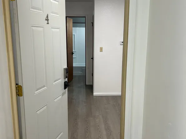 305 Valley St E #4, Cavalier, ND 58220