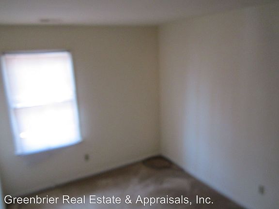 4th image of 2308B Miller Ave